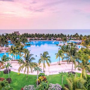 Suites at Mayan Palace Vidanta Resort Riviera Maya